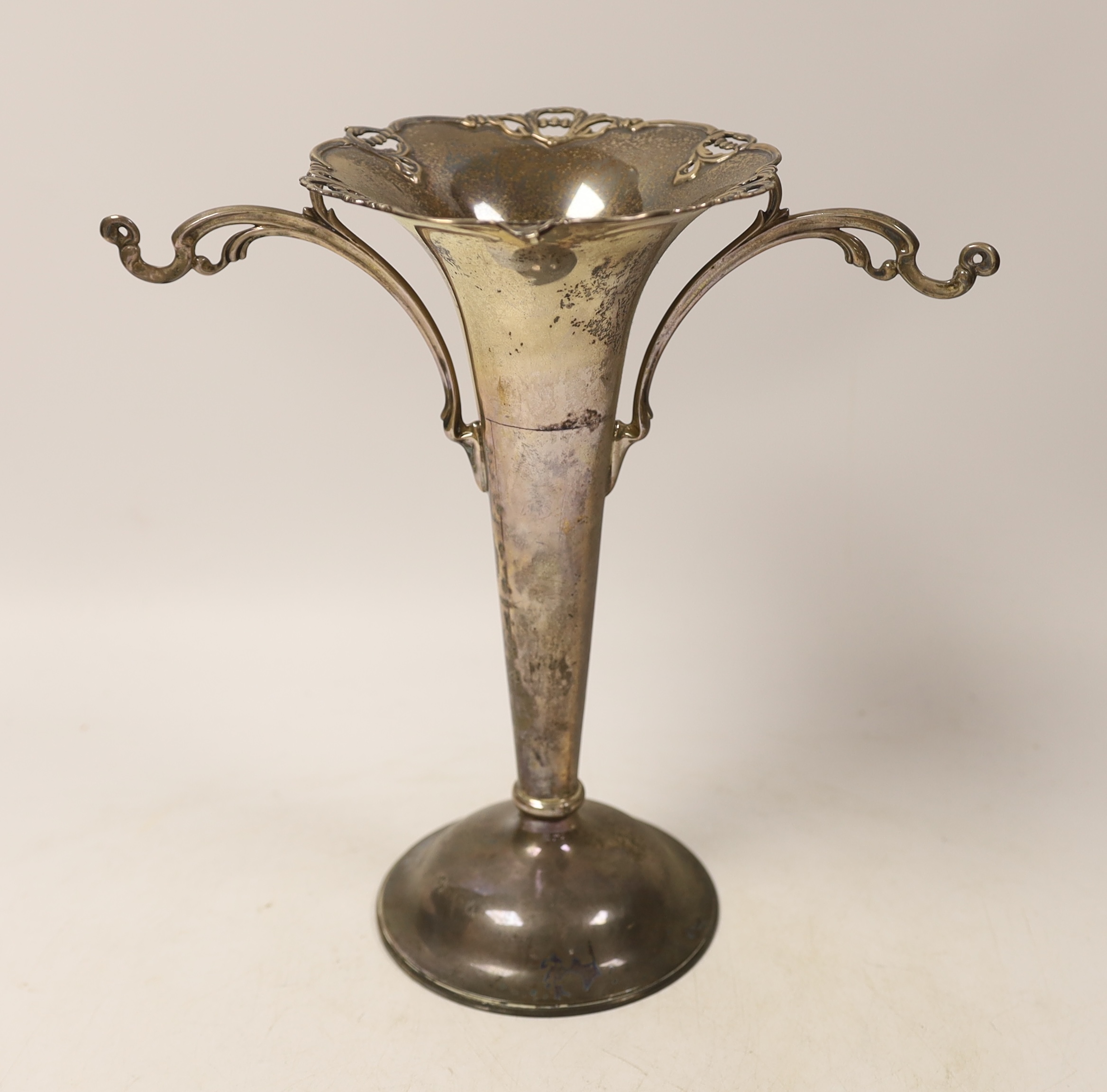 An Edwardian silver epergne, (lacking two receivers), Elkington & Co, Birmingham, 1909?, 24.6cm, weighted.